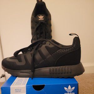 Women sneakers